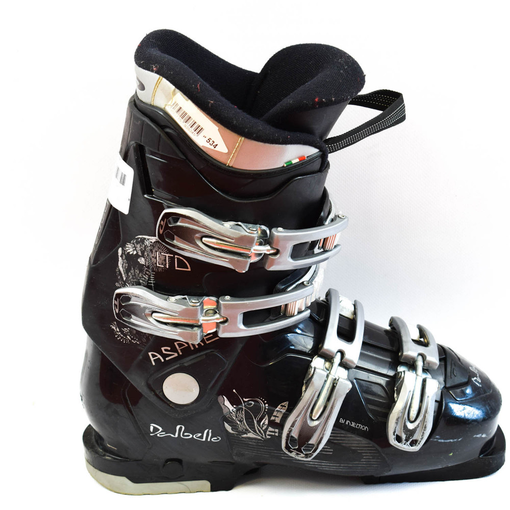 CHAUSSURES DE SKI ASPIRE LTD